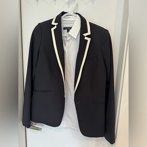 Tommy Hilfiger blazer size 6